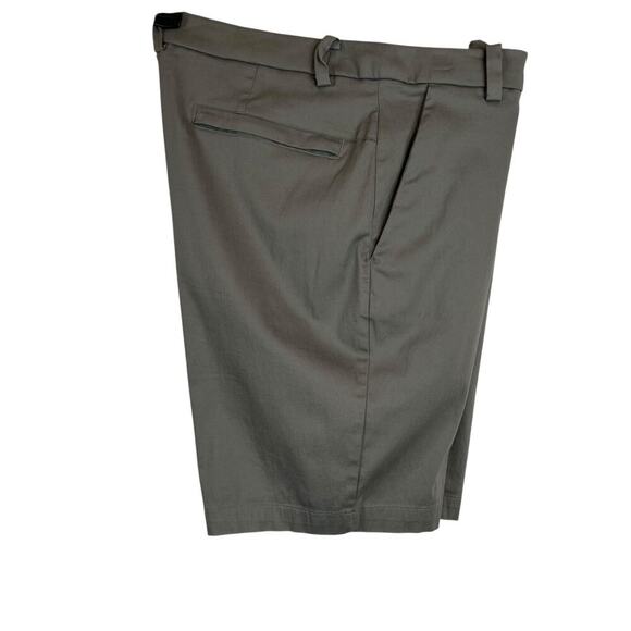 Lululemon 9" Commission Shorts Warpstreme Performance Chino in Gray Men's 31 W - Picture 4 of 15